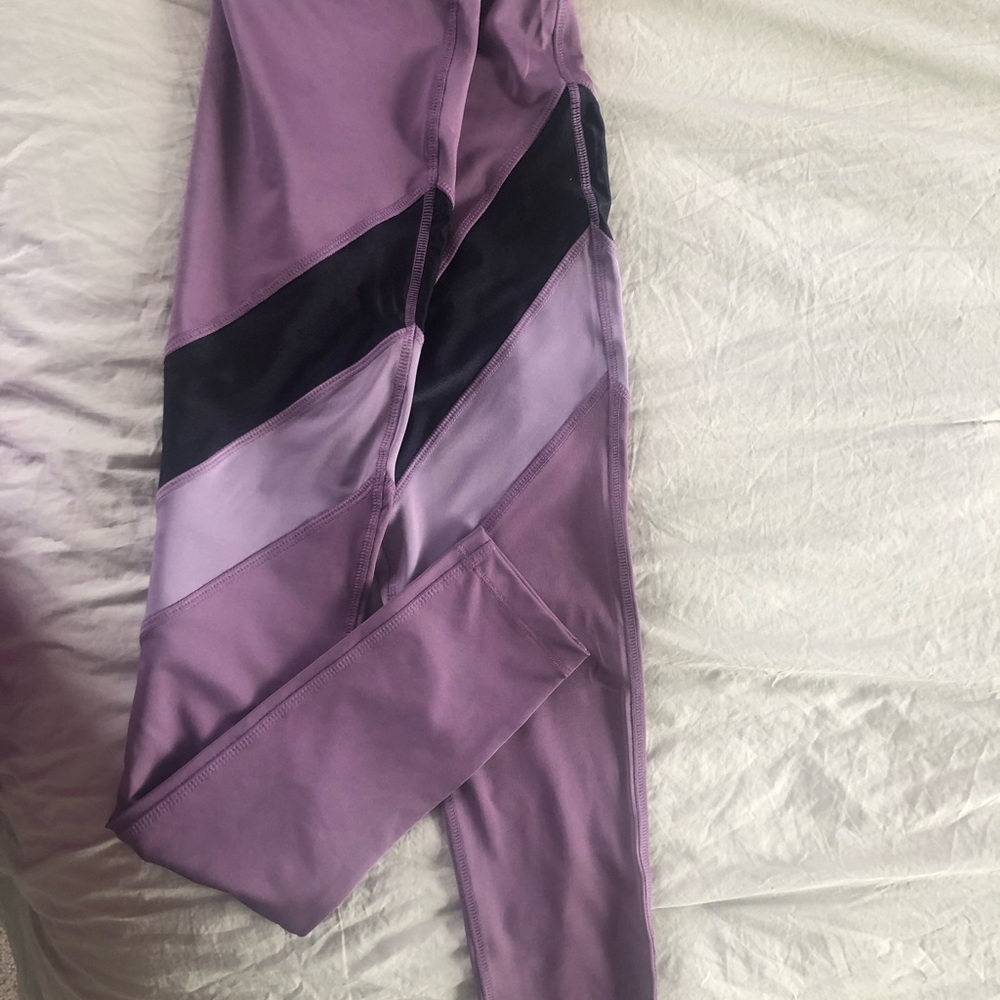 BCBG FITNESS PERFORMANCE LEGGINGS